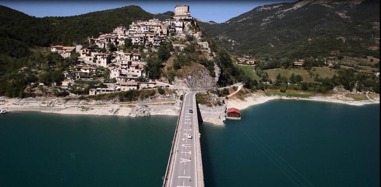 Enhet i Castel di Tora på 45 kvm, med 2 soverom, 1 bad Eksteriør bilde
