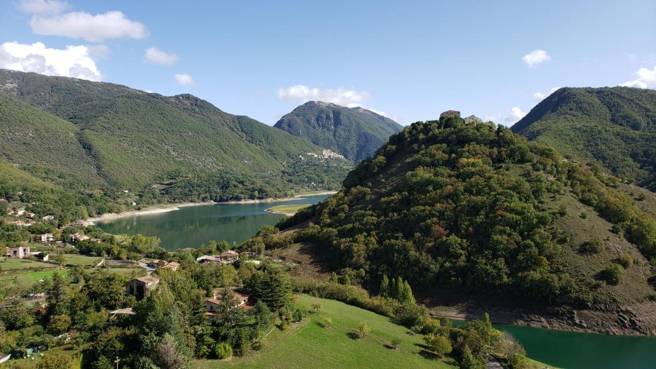 Enhet i Castel di Tora på 45 kvm, med 2 soverom, 1 bad Eksteriør bilde